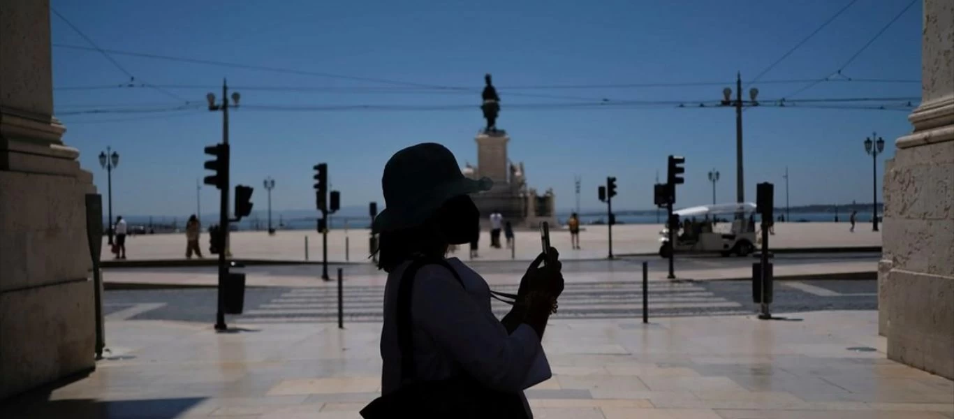 Ισπανία: Τέλος η μάσκα σε εξωτερικούς χώρους και προαύλια σχολείων